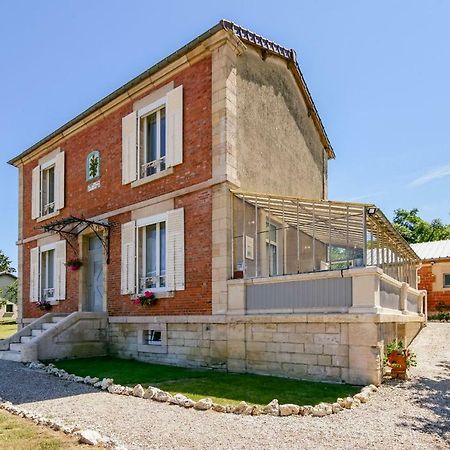 Maison Qui S'Y Frotte S'Y Pique Robert-Espagne Buitenkant foto